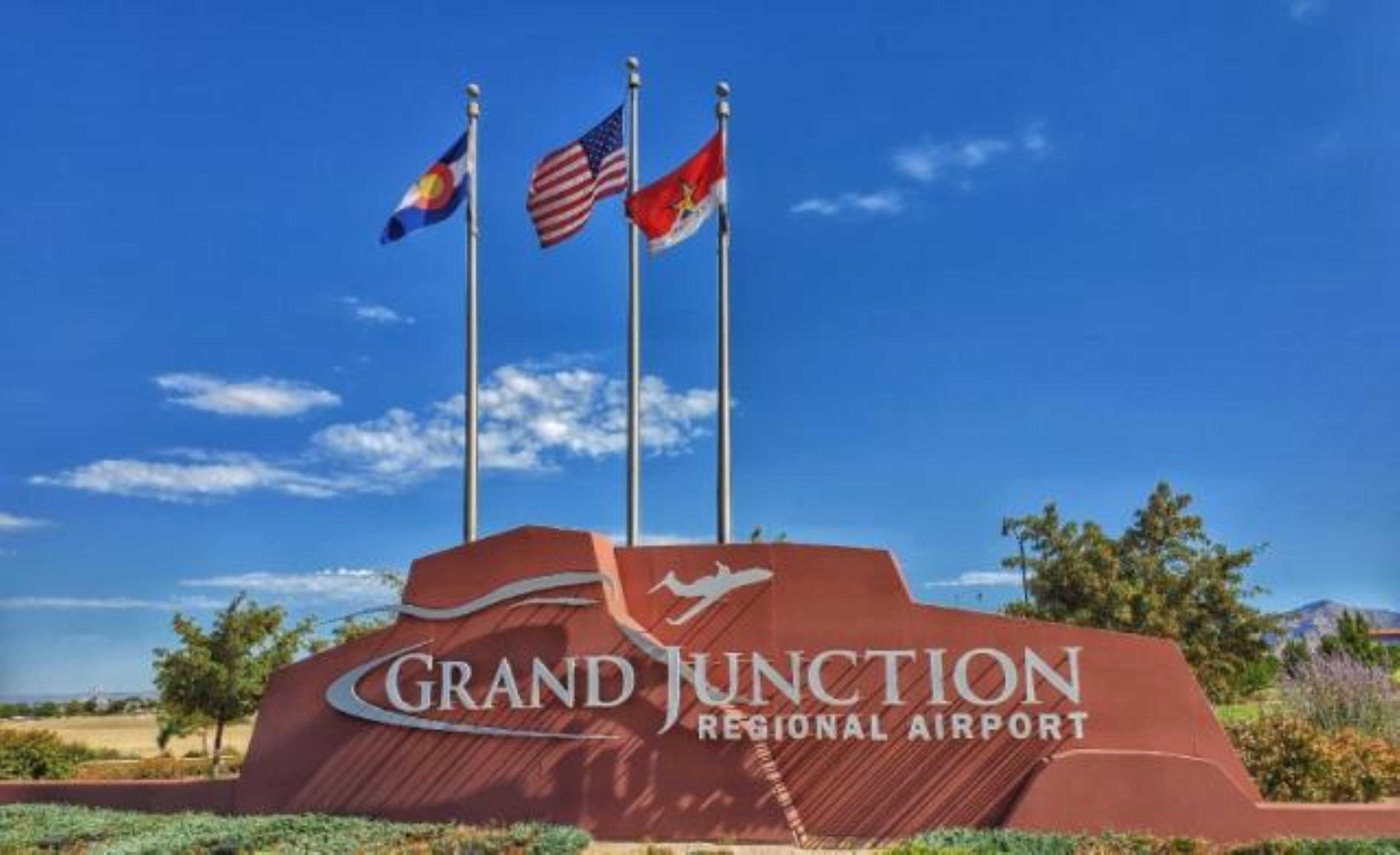 Holiday Inn Hotel & Suites Grand Junction-Airport By Ihg Ngoại thất bức ảnh